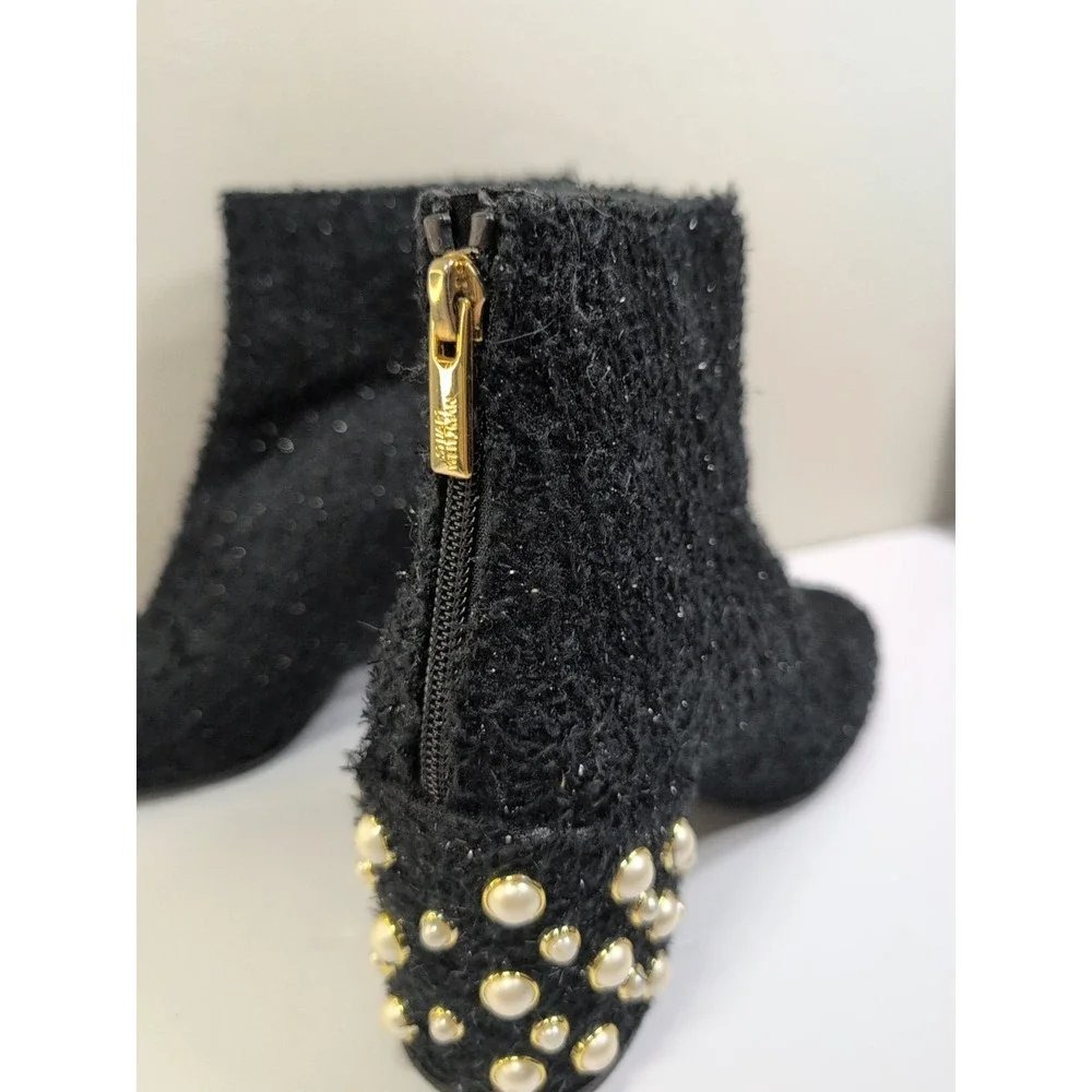 Stuart Weitzman Pearl Bacari Black Velvet Booties Size 7.5‎